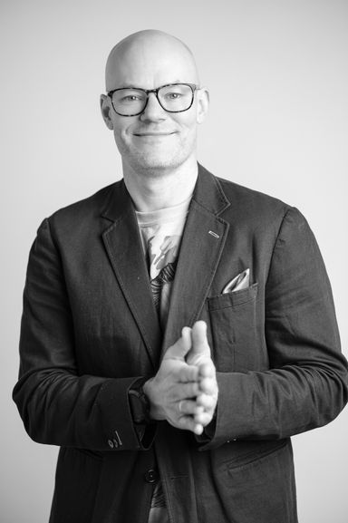 Black and white profile photo of Joakim von Prónay