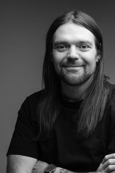 Black and white profile photo of Anders Wengelin