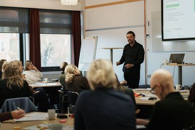 Anders Wengelin föreläser på kursen.